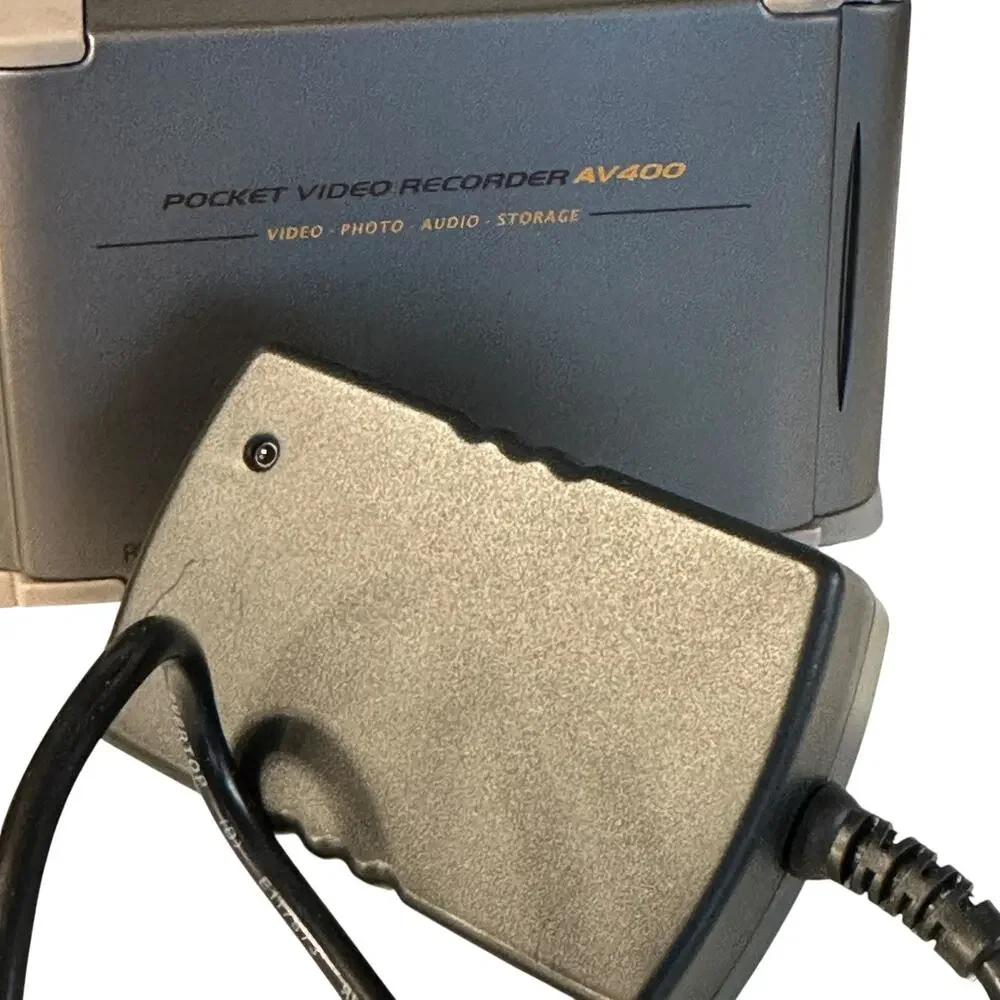 Archos AV400 Pocket Video Recorder With Charger